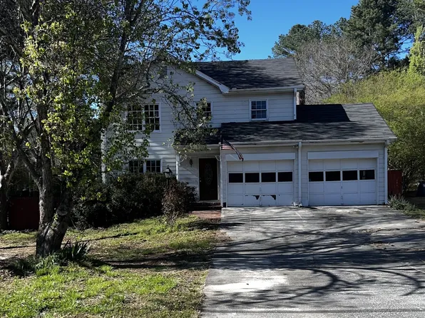 1215 Masters Ln, Snellville, GA 30078