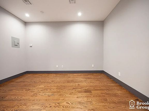 4th image of 81 Stanhope St APT 3B