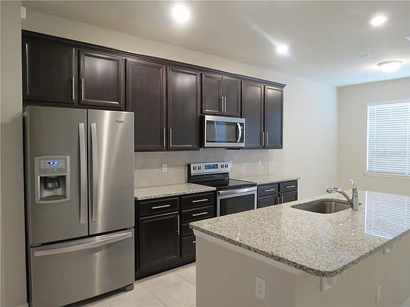 5th image of 5030 Walker St