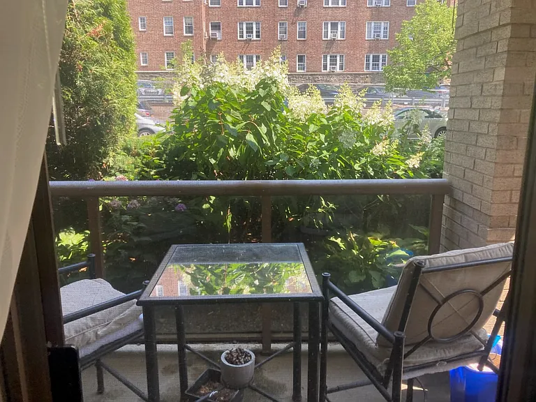 35 N Chatsworth Ave #1M — Photo 7