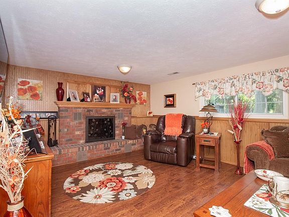 4th image of 7245 Wil Lou Ln