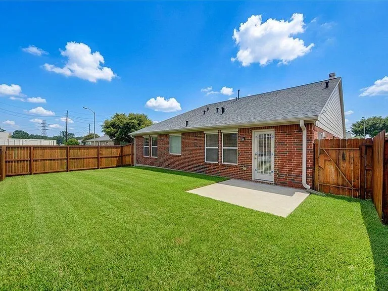 16702 Grovetrail Ln — Photo 43