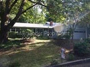 1740 Mapleleaf Rd, Lake Oswego, OR 97034