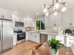 2389 Viking St W, Bremerton, WA 98312