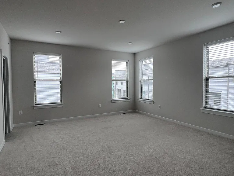 2433 Silver Line Aly — Photo 5
