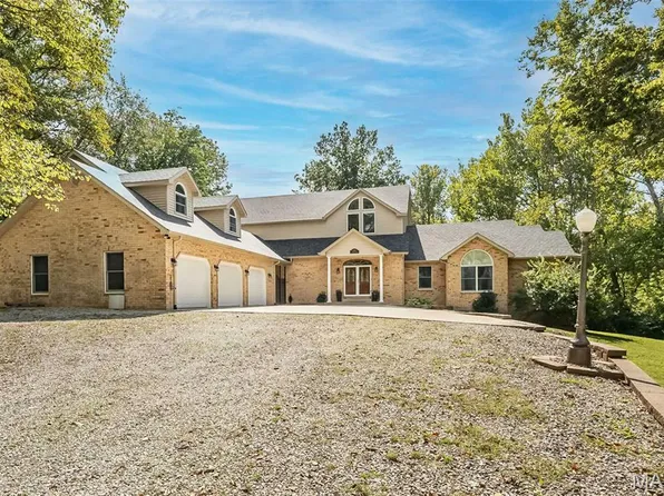 2407 Timber Crk, Saint Jacob, IL 62281