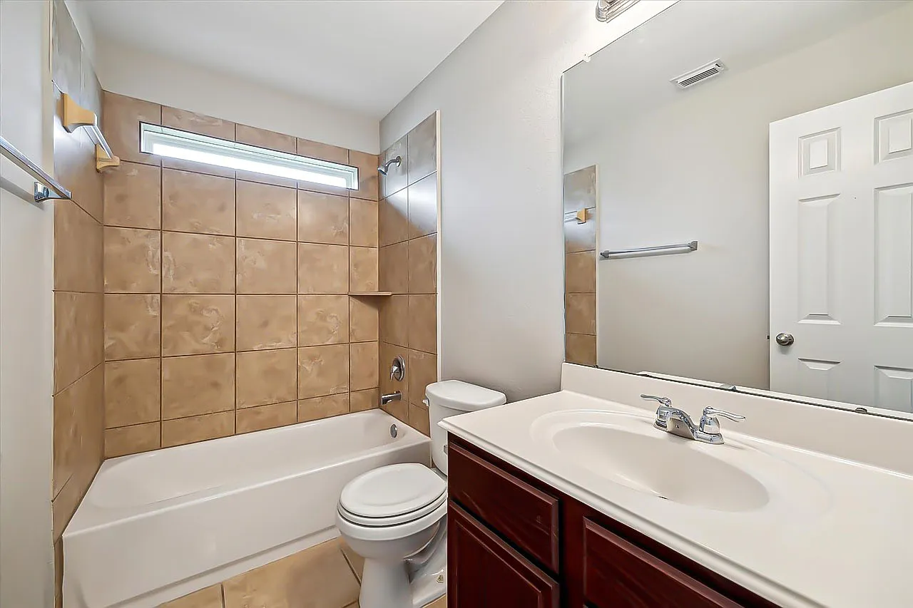 2615 Magnolia Fair Way - 2615 Magnolia Fair Way — Photo 2
