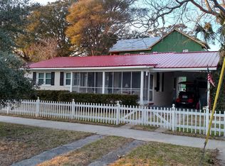 202 W Moore St, Southport, NC 28461