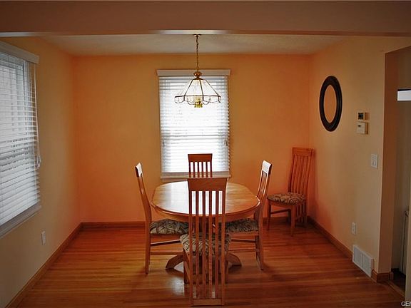 4th image of 6059 Holly Ln