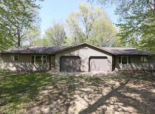 125 Pine Tree Ln, Iola, WI 54945