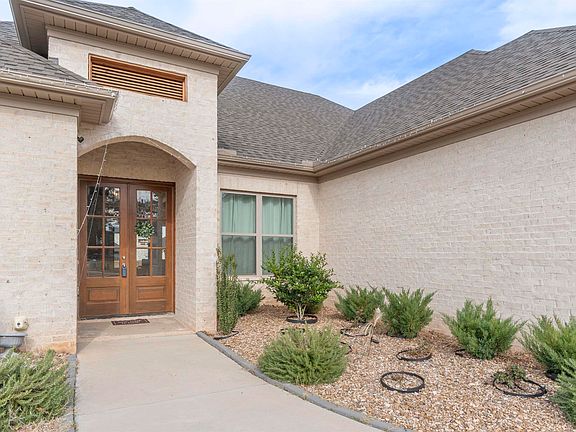 4th image of 75 Lucia Ln