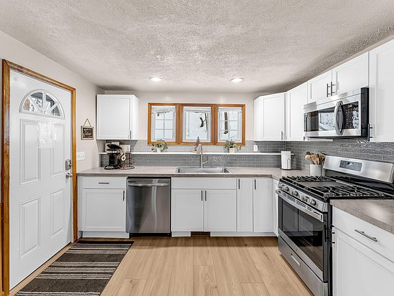 4th image of 13507 Olin Lakes Dr