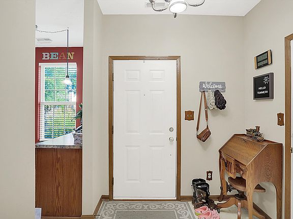 4th image of 529 Buffalo Trail Cir