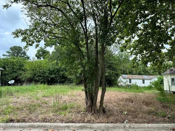 325 Jackson Street, Ayden, NC 28513