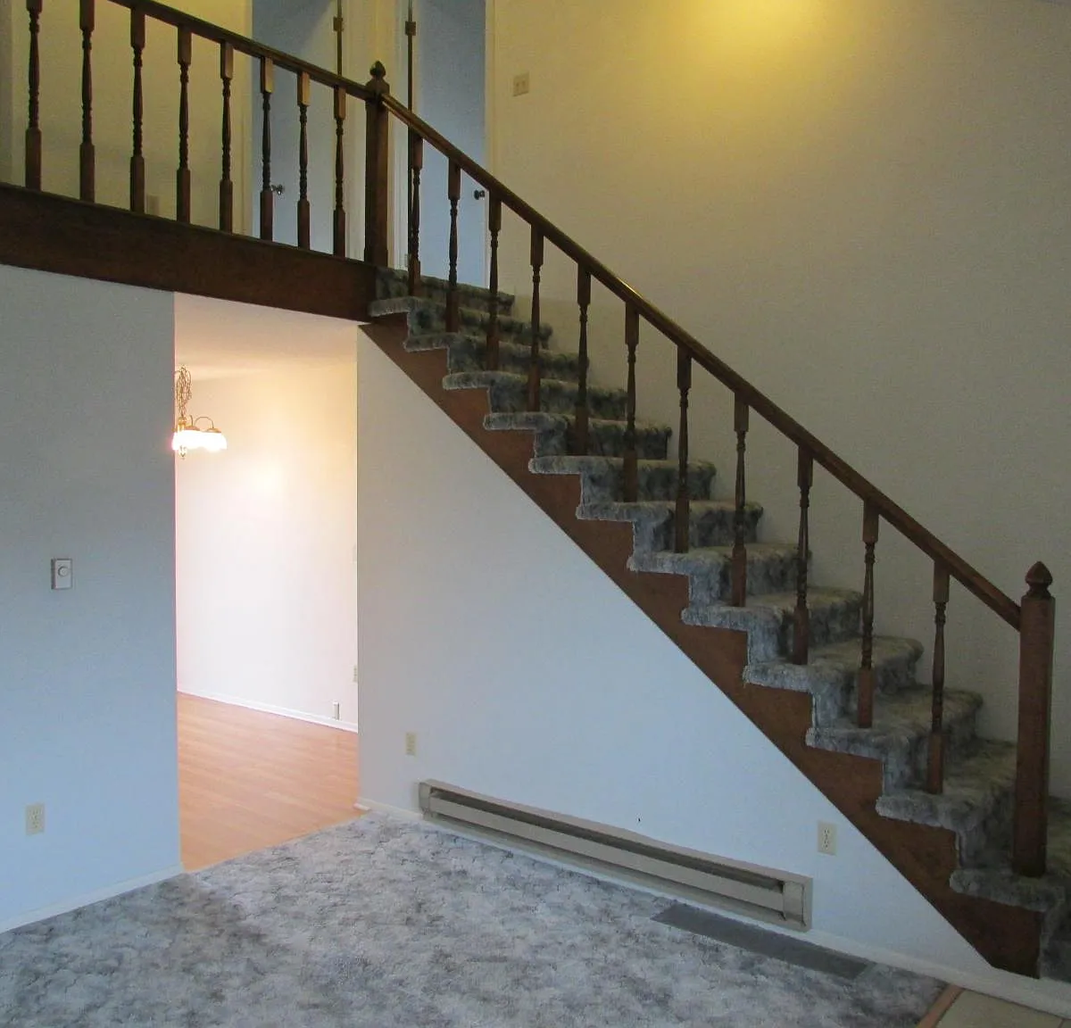 2 bed, 1.5 bath, 940 sqft, $1,295 — Photo 2