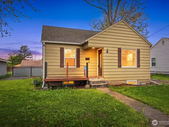 317 NE Ash Avenue, College Place, WA 99324
