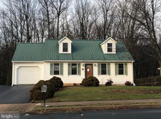 11 Homestead Dr, Denver, PA 17517
