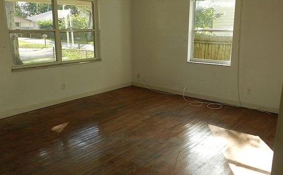 3rd image of 3131 56th Ave N