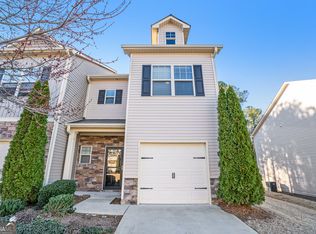 556 Oakside Pl, Acworth, GA 30102
