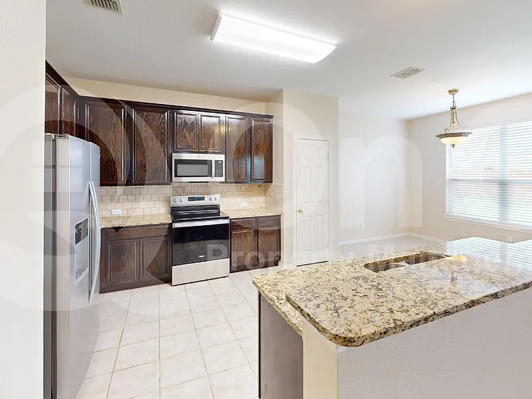 4800 Rum St — Photo 5