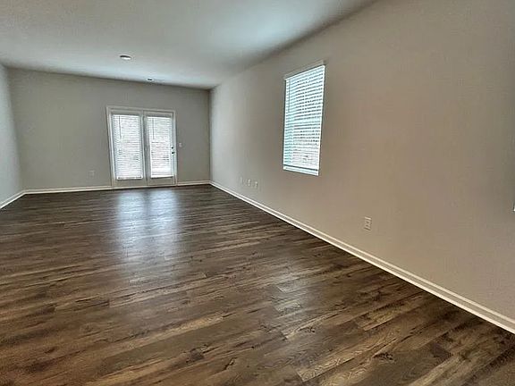 4th image of 153 Shadwood Pl