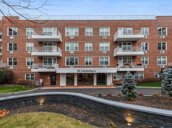 25 Canterbury Road #3B, Great Neck, NY 11021