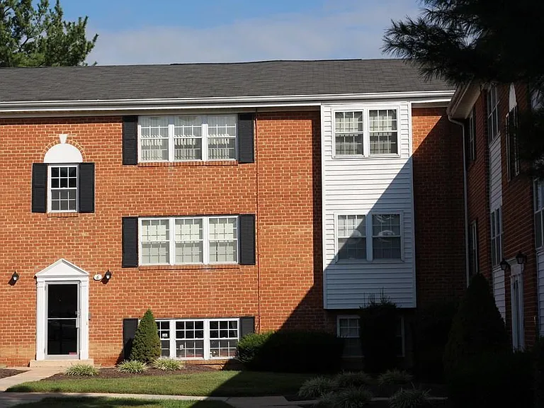 10 Nobility Ct — Photo 6