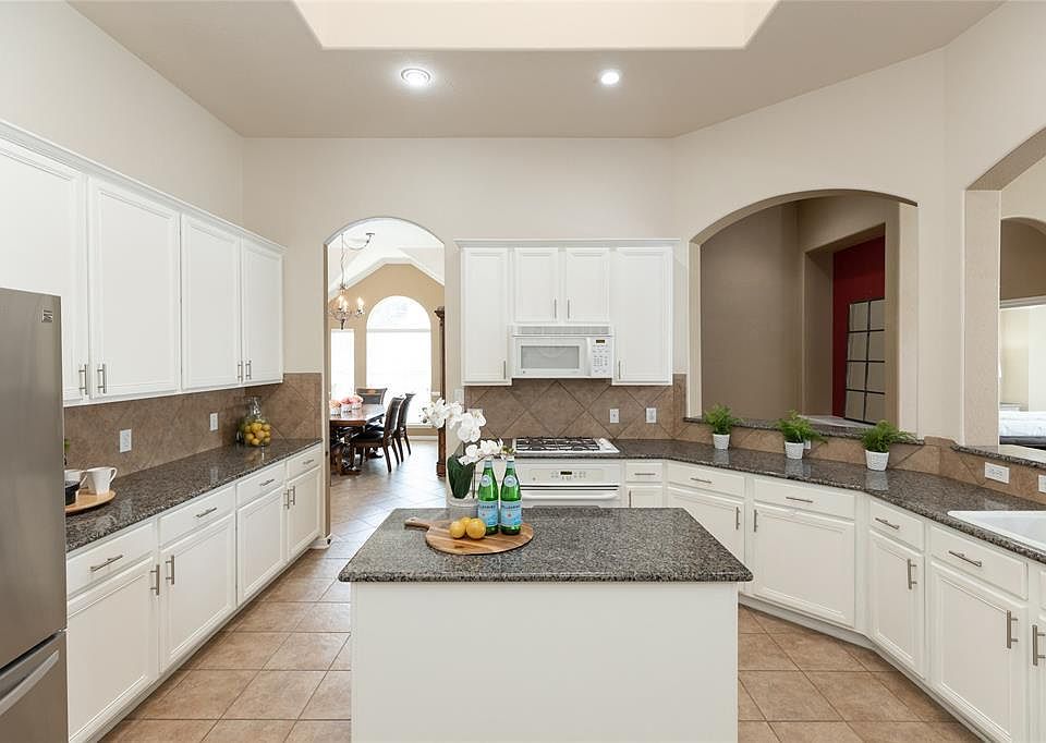 1st image of 503 Silver Creek Cir