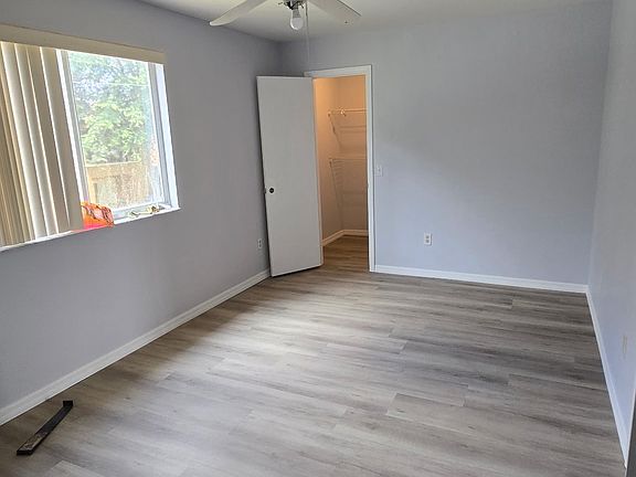 5th image of 639 Caribbean Dr