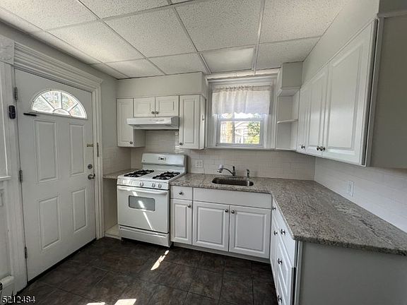 5th image of 206 Bellevue Ave Ste 1