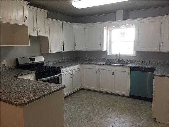 3rd image of 1377 Buccaneer Dr