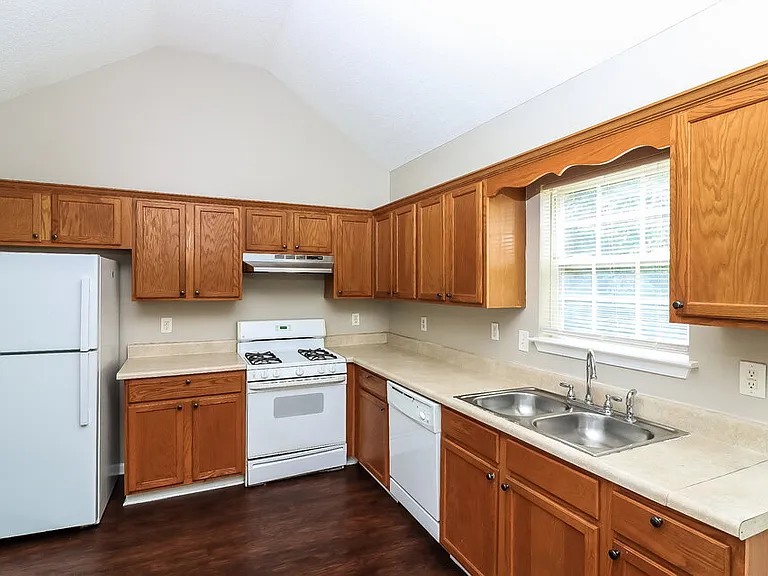 109 Belle Chase — Photo 10