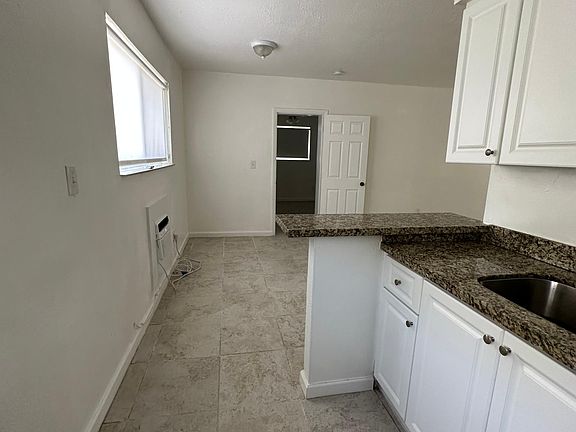 3rd image of 12101 Griffing Blvd APT 9