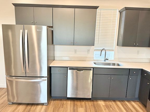 3rd image of 2950 N 29th Pl #202-U