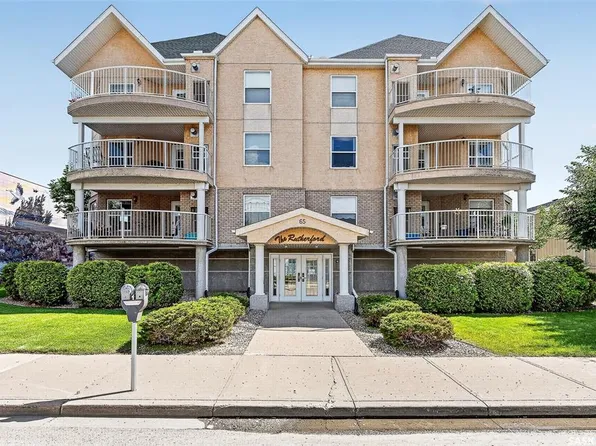UNIT 301-65 Hochelaga STREET W, Moose Jaw, SK S6H 2E9