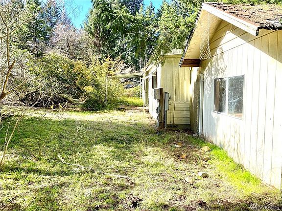 4th image of 4744 Bellwood Dr NE