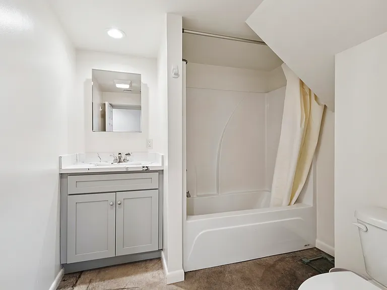 1410 Broadway St #D — Photo 7