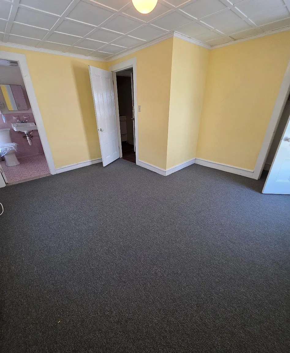 1 bed, 700 sqft, $1,275 — Photo 2