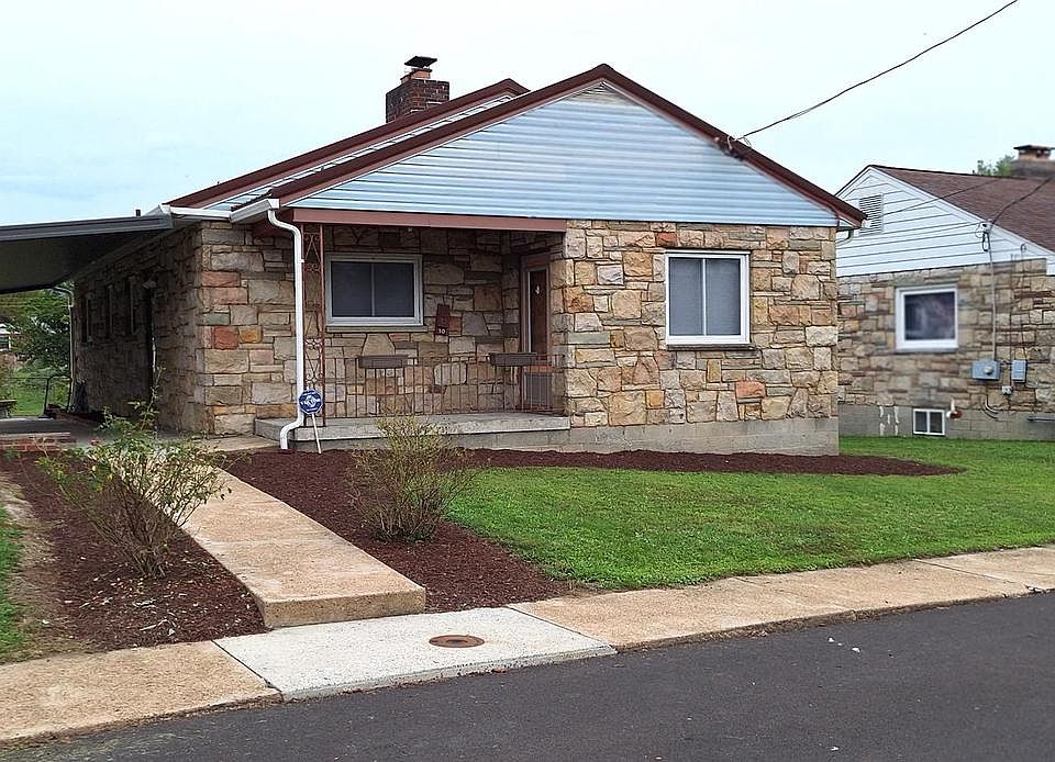 1st image of 30 Memorial Ave