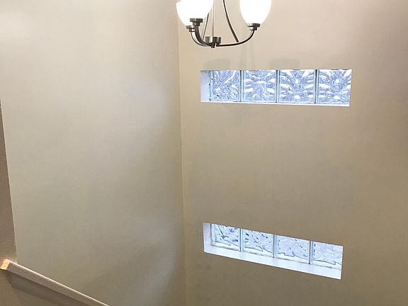3rd image of 2077 S Canalport Ave #2