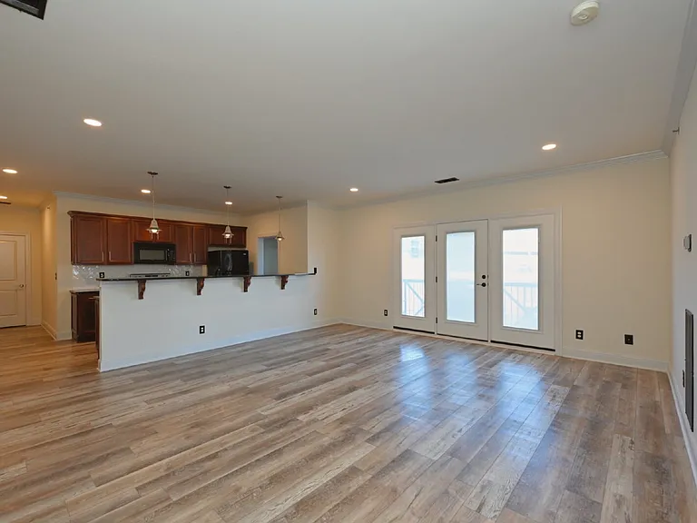303 Criddle St #406 — Photo 5