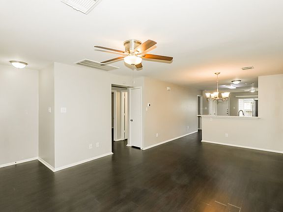 4th image of 6154 Settlers Lake Cir E