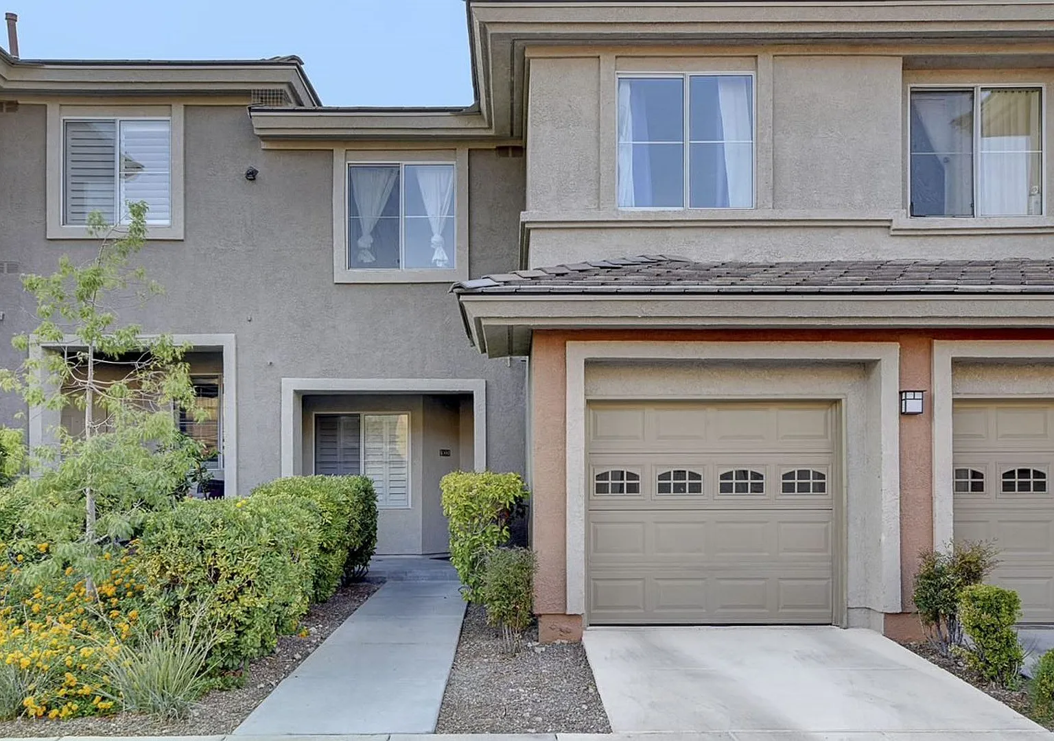 Upgraded & Beautiful Gated 3 Bedroom Condo! — Photo 1