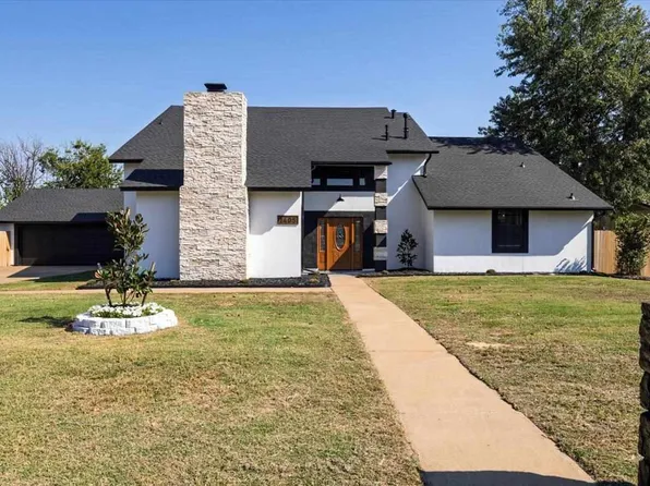 1405 NW Keystone Dr, Lawton, OK 73505