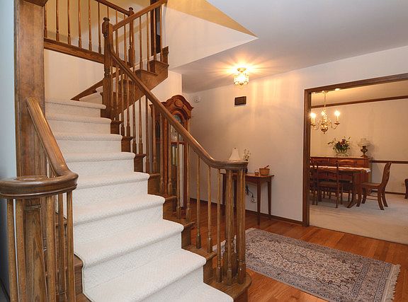 4th image of 5810 N Corona Dr