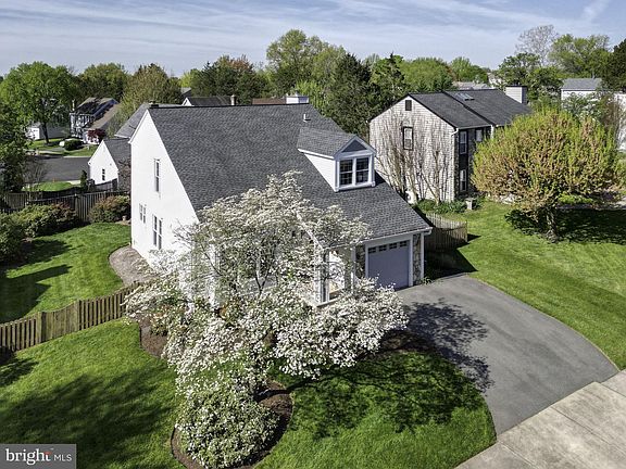 3rd image of 14367 Nandina Ct