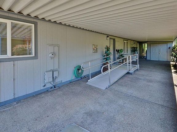 4th image of 4601 S Pacific Hwy Unit 24