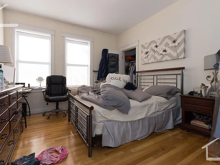 77 Quint Ave #101 — Photo 2