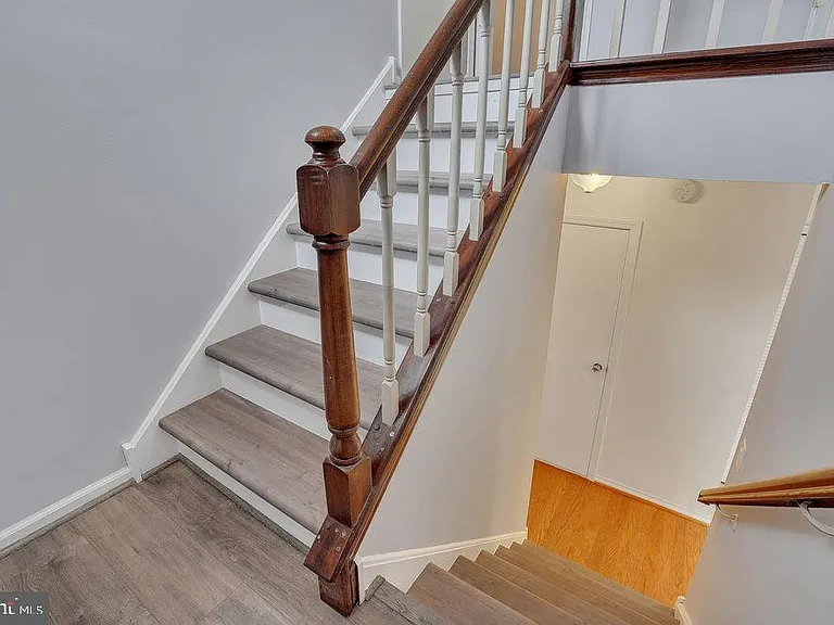 111 Park Pl — Photo 22