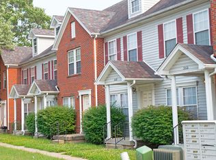 3617 Hillcross Dr, Louisville, KY 40229